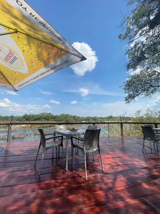 White Sands Lodge Divundu ภายนอก รูปภาพ